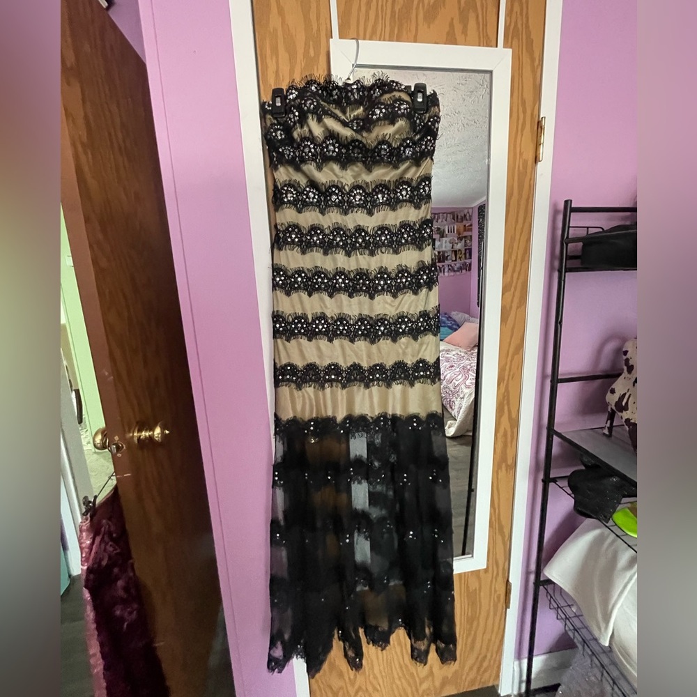 Vintage Bibian black scalloped eyelash lace illusion dress